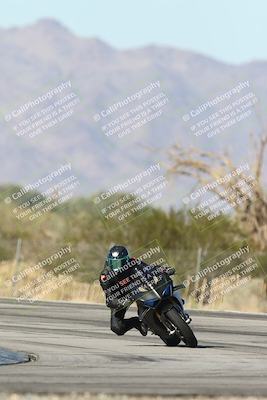 media/Dec-01-2025-Moto Forza (Mon) [[2daa91e15f]]/2-Intermediate Group/Session 3 (Turn 3)/